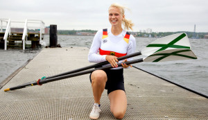 Wasser ist ihr Element, Rudern ihre Passion: Vize-Europameisterin Frieda Hämmerling aus Kiel. Foto: Paar